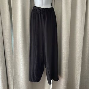 Old Navy Breathe On Wide Leg Cropped Pant